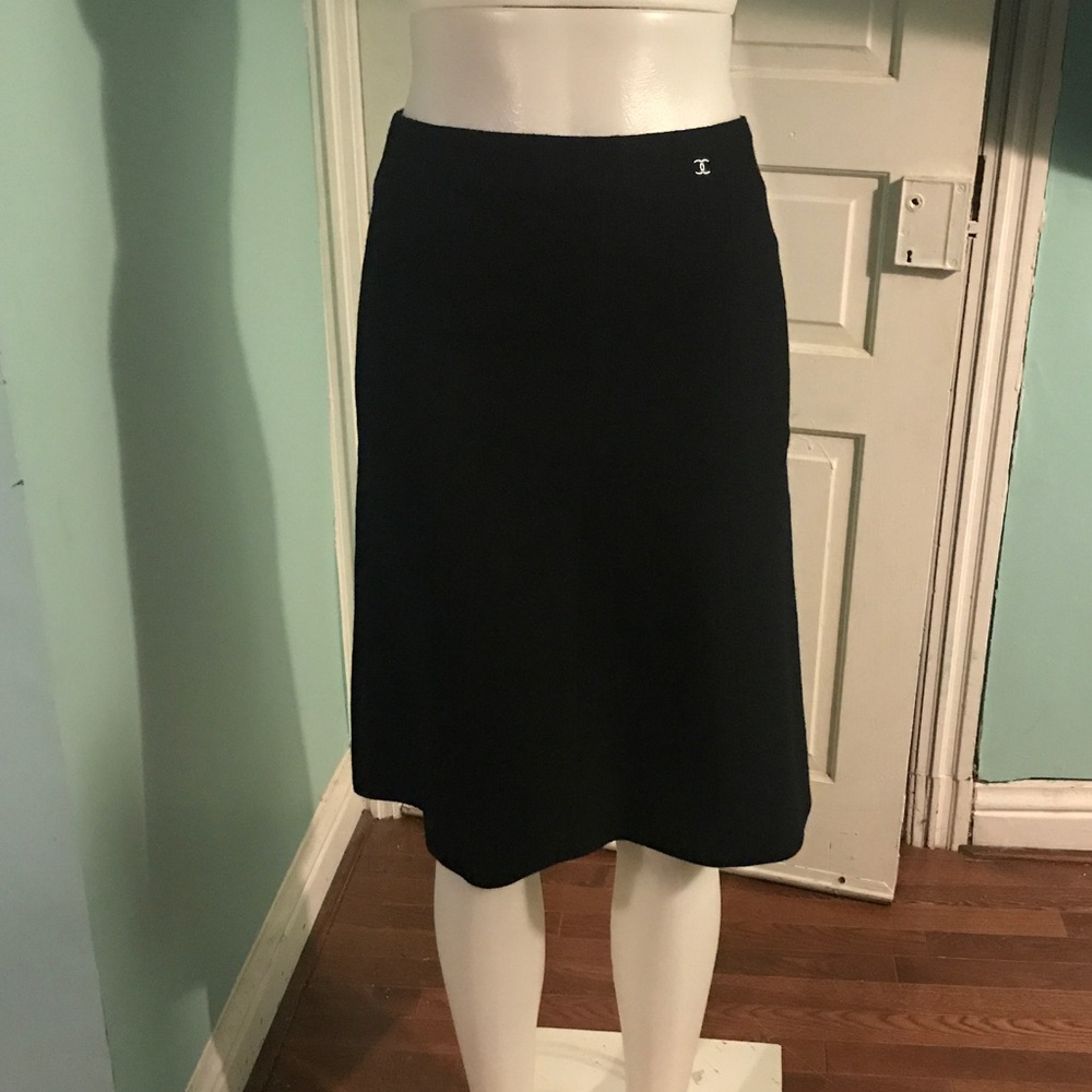 Chanel 100% Wool Black Skirt with Logo sz6